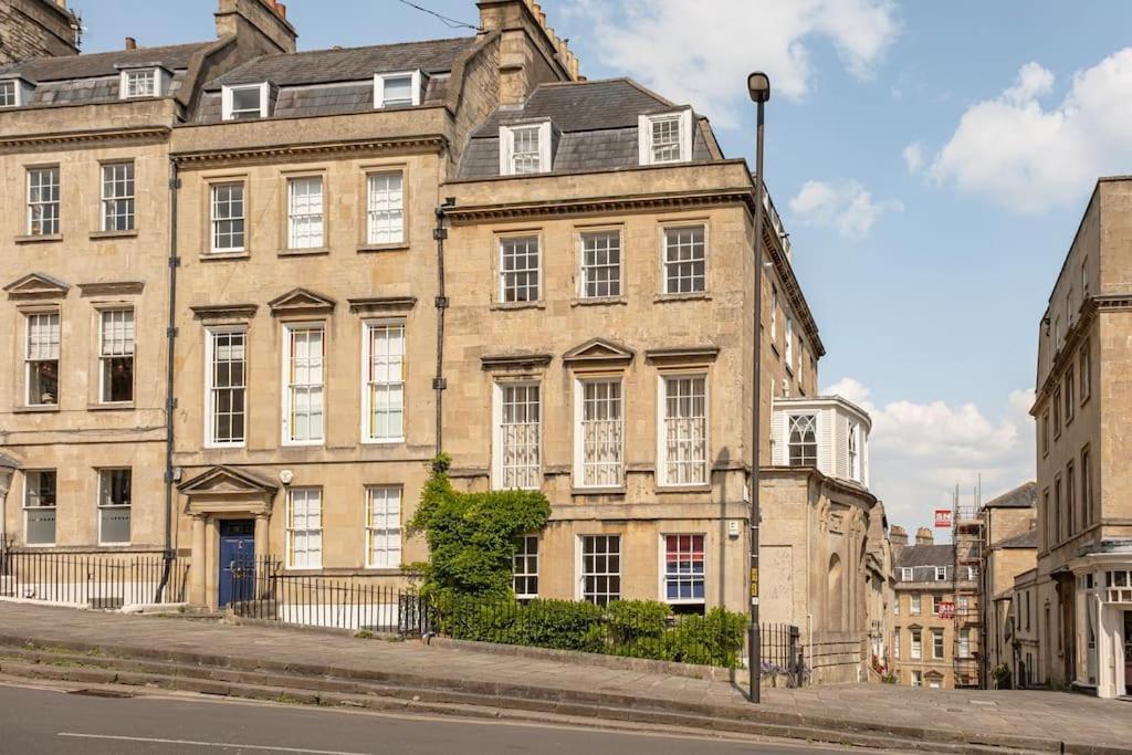 Spacious Apartment - 5 Minutes Walk To Bath Abbey Zewnętrze zdjęcie