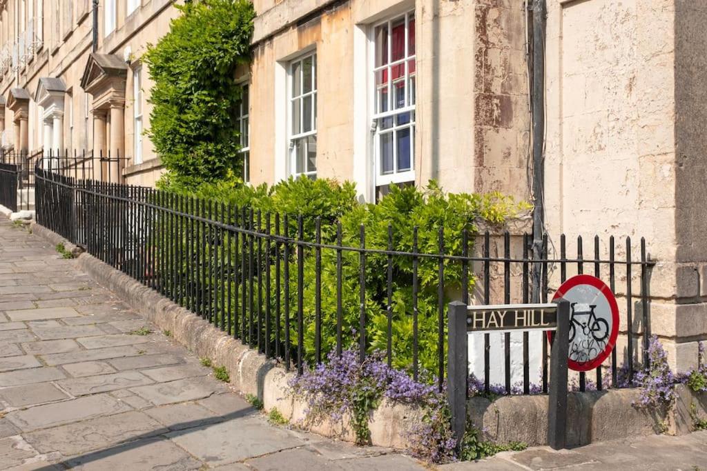 Spacious Apartment - 5 Minutes Walk To Bath Abbey Zewnętrze zdjęcie
