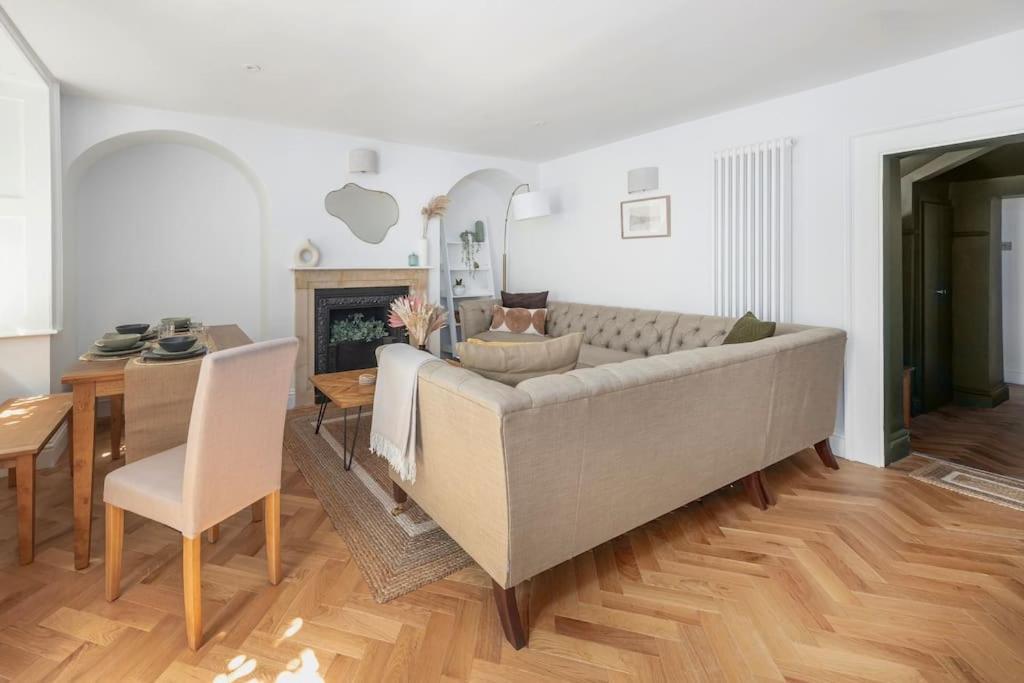Spacious Apartment - 5 Minutes Walk To Bath Abbey Zewnętrze zdjęcie